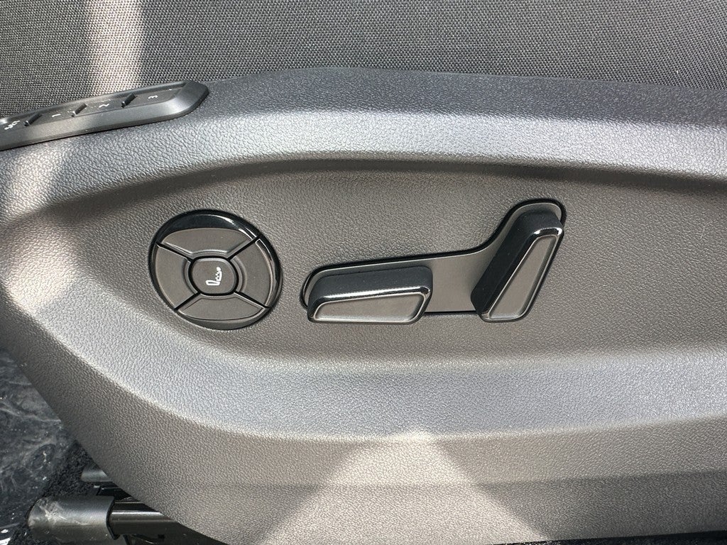 2026 Volkswagen Tiguan 2.0T SEL R-Line Turbo 4MOTION