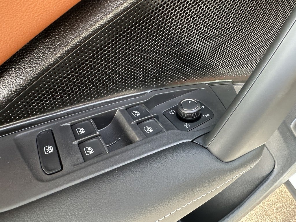 2026 Volkswagen Tiguan 2.0T SEL R-Line Turbo 4MOTION