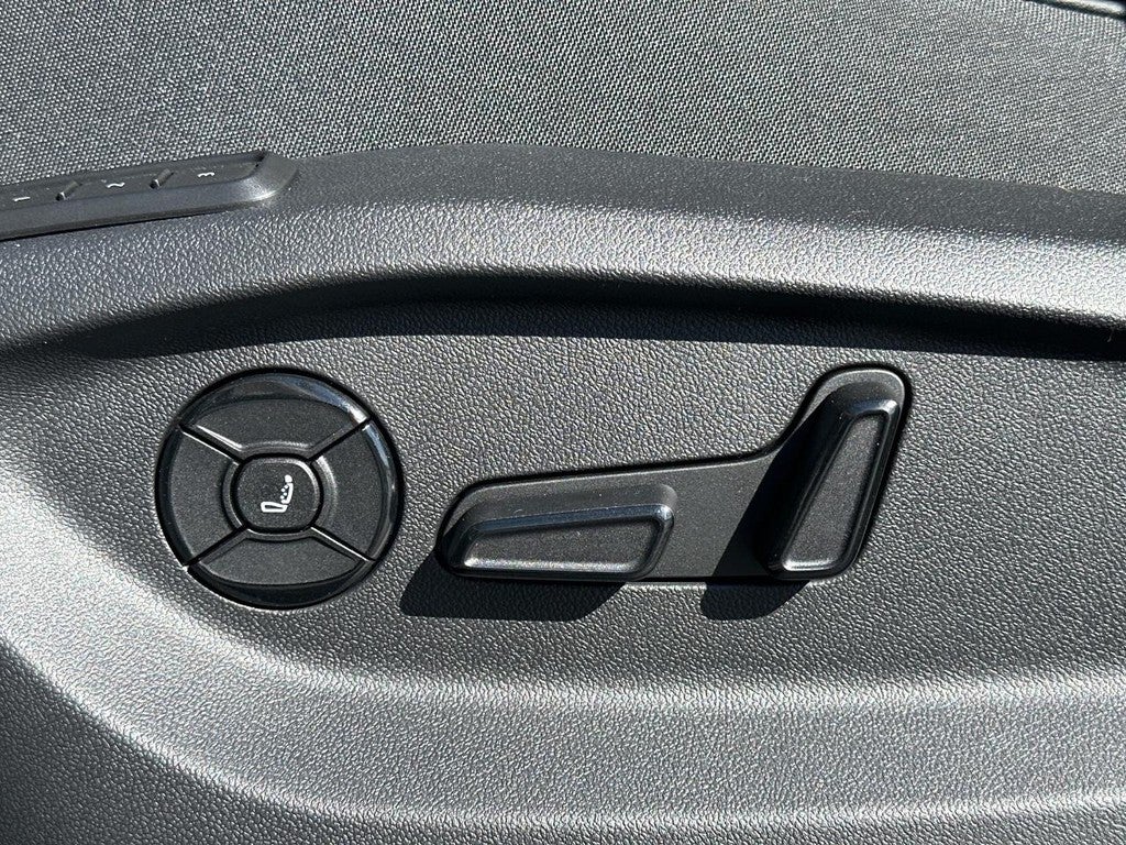 2026 Volkswagen Tiguan 2.0T SEL R-Line Turbo 4MOTION