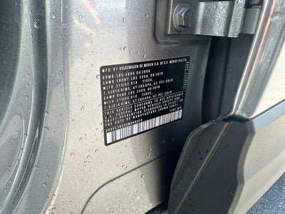 2025 Volkswagen Taos SE 4MOTION