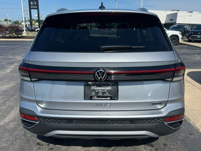 2025 Volkswagen Taos SE 4MOTION
