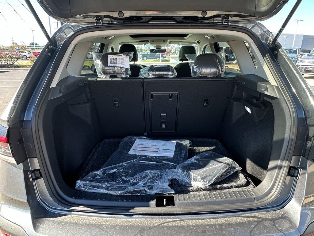 2025 Volkswagen Taos SE 4MOTION