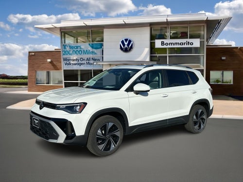 2025 Volkswagen Taos SE 4MOTION