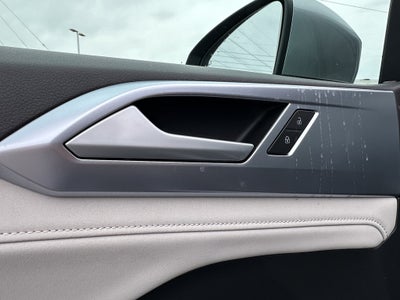 2025 Volkswagen Taos SE 4MOTION