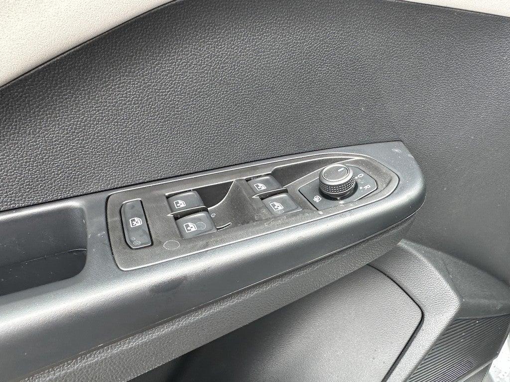 2025 Volkswagen Taos SE 4MOTION