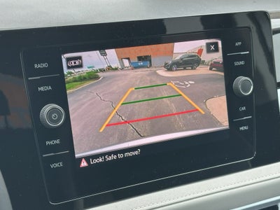 2025 Volkswagen Taos SE 4MOTION