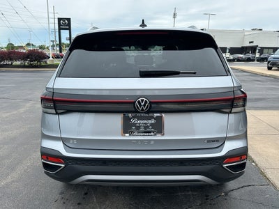 2025 Volkswagen Taos SE 4MOTION