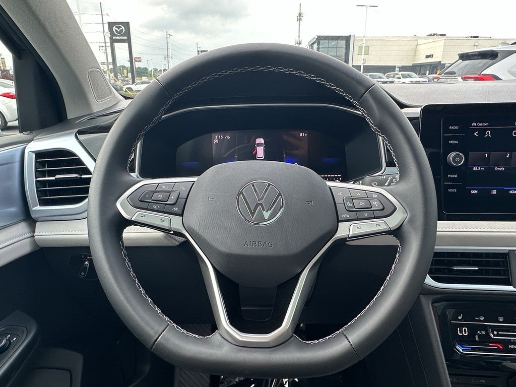 2025 Volkswagen Taos SE 4MOTION