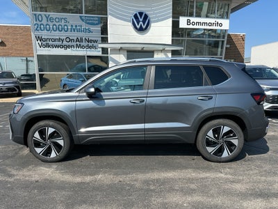 2025 Volkswagen Taos SE 4MOTION