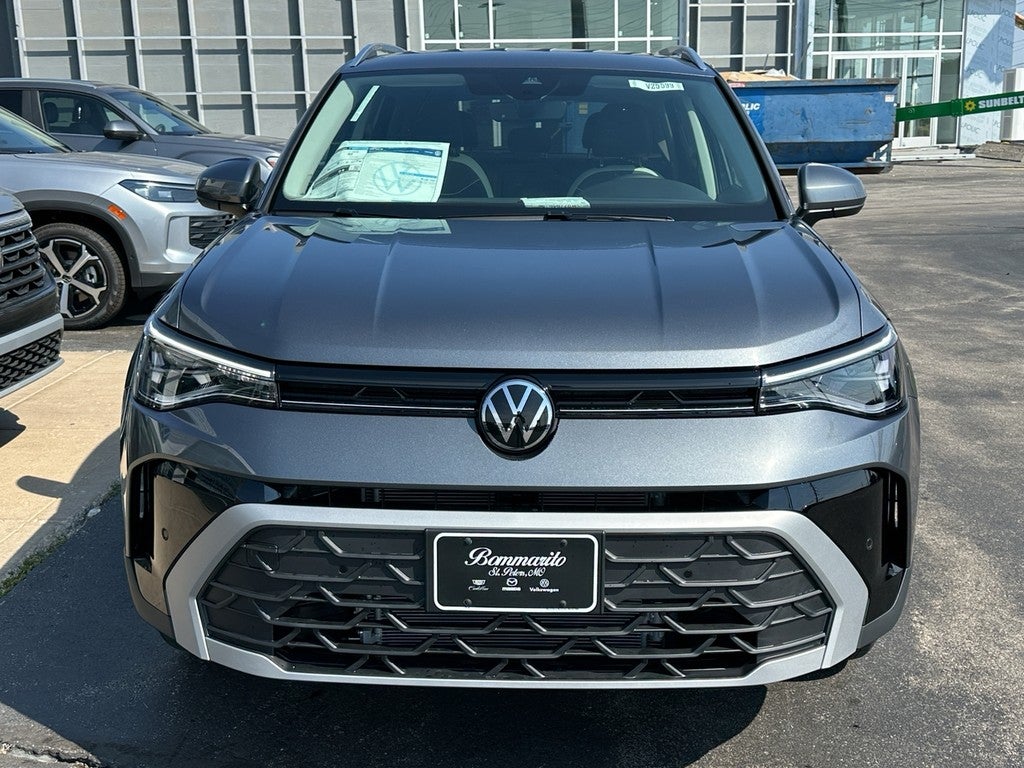 2025 Volkswagen Taos SE 4MOTION