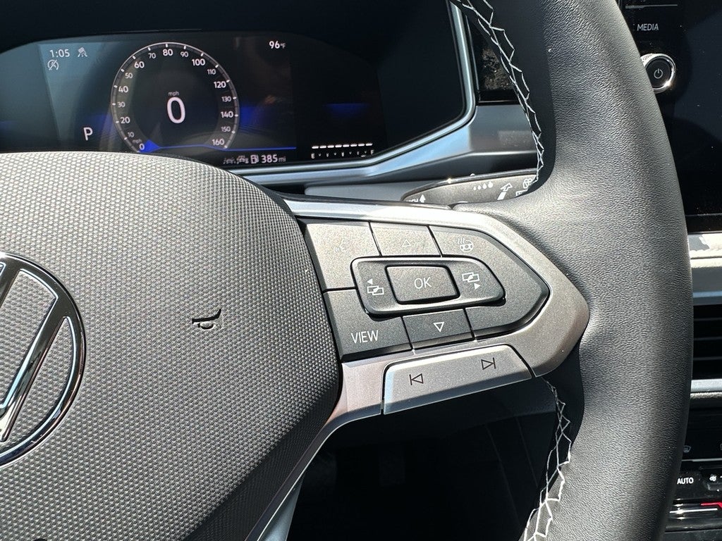 2025 Volkswagen Taos SE 4MOTION