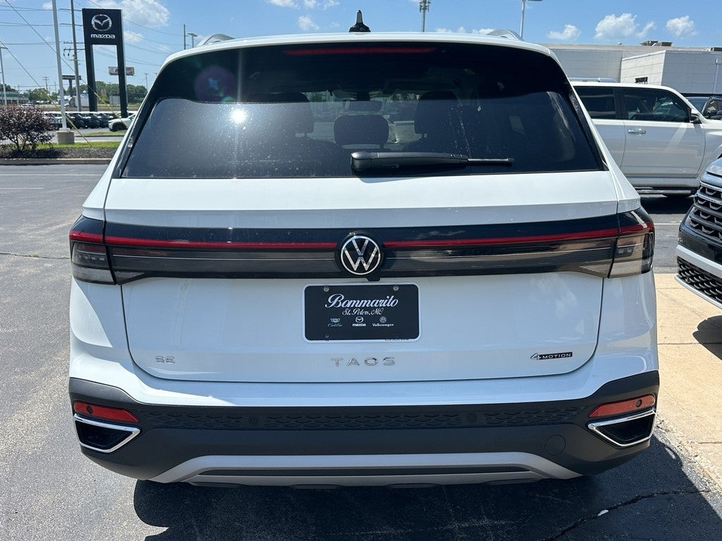 2025 Volkswagen Taos SE 4MOTION