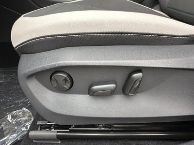 2025 Volkswagen Taos SE 4MOTION