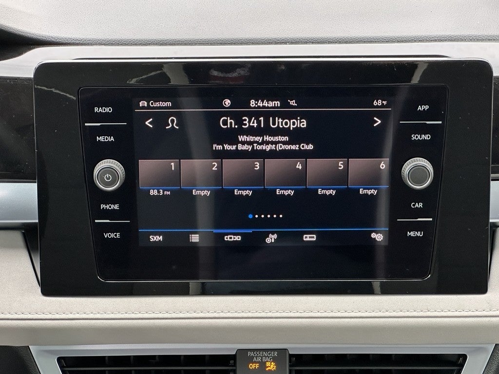 2025 Volkswagen Taos SE 4MOTION