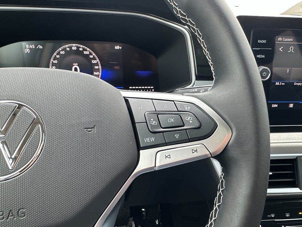 2025 Volkswagen Taos SE 4MOTION