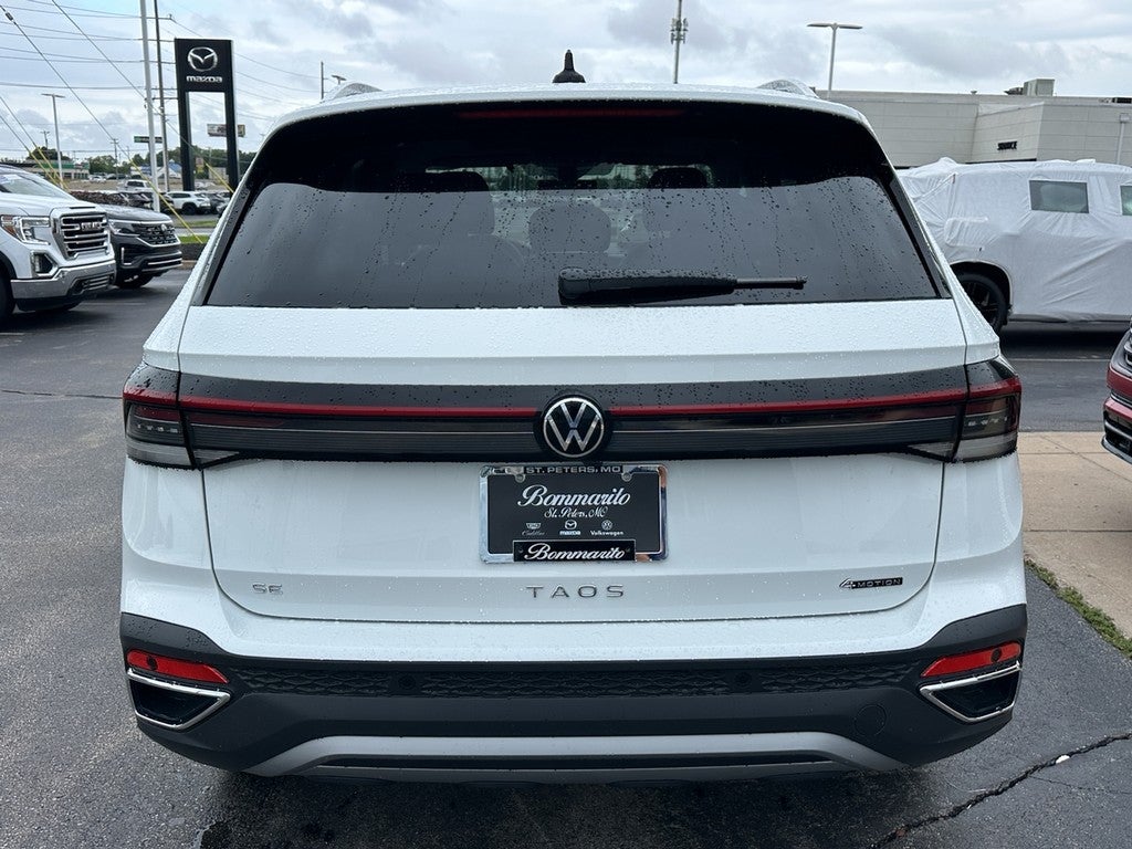 2025 Volkswagen Taos SE 4MOTION