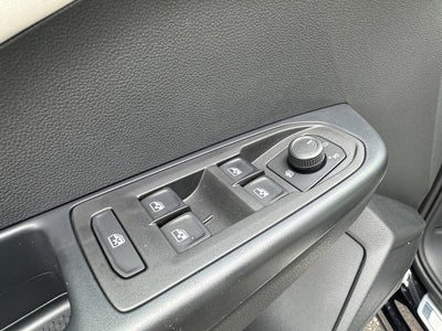 2025 Volkswagen Taos SE 4MOTION