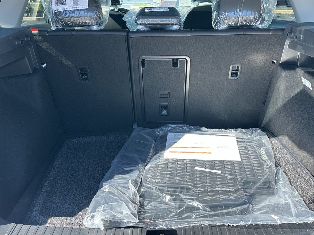 2025 Volkswagen Taos SE 4MOTION