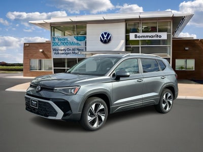 2025 Volkswagen Taos SE 4MOTION