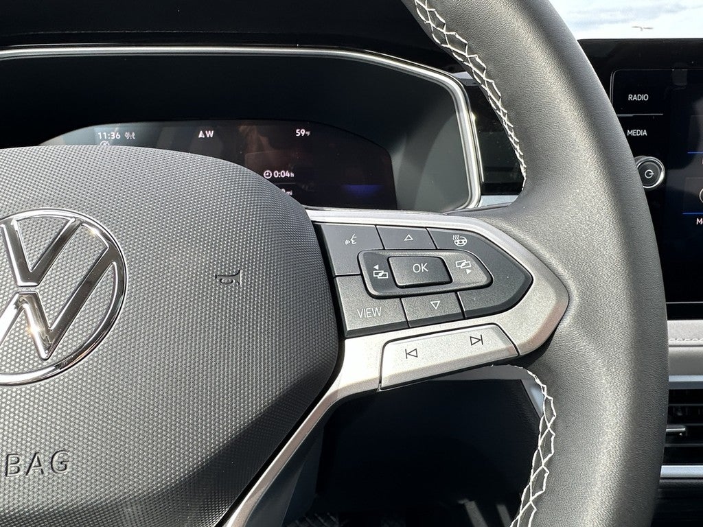 2025 Volkswagen Taos SE 4MOTION