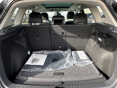 2025 Volkswagen Taos SE 4MOTION