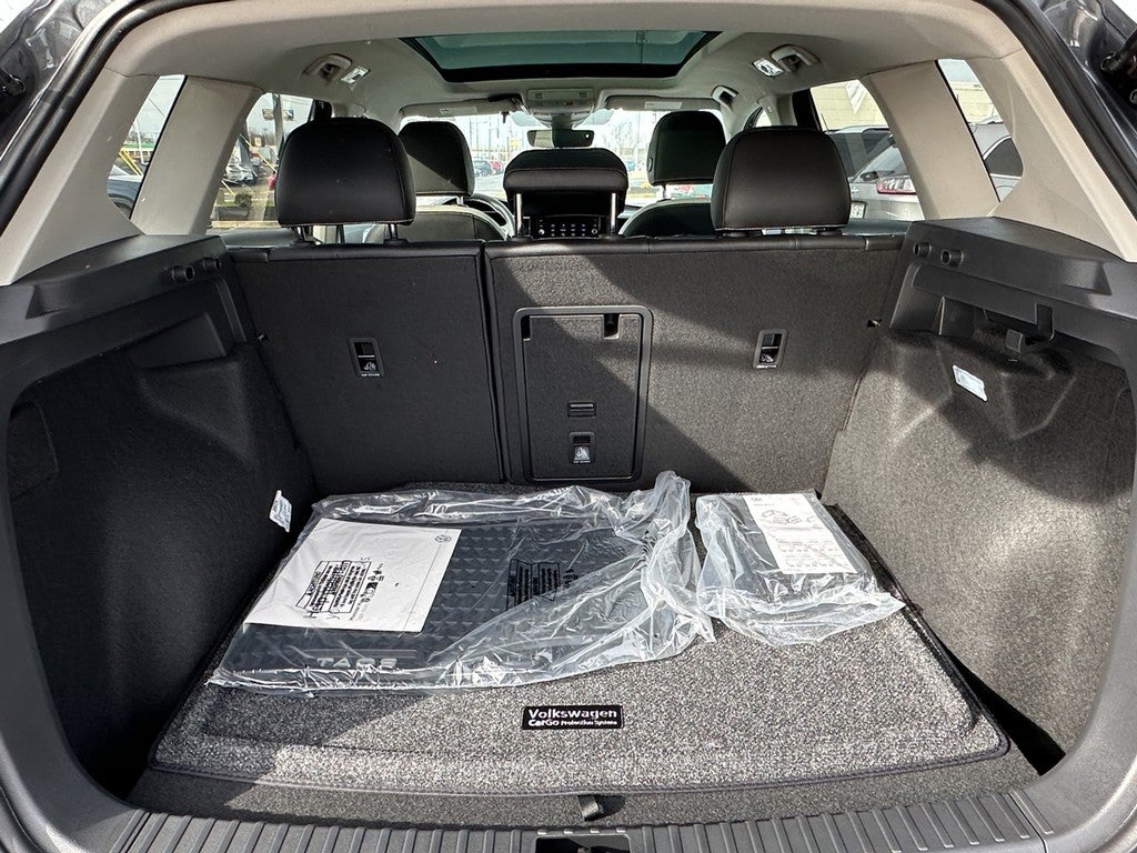 2025 Volkswagen Taos SE 4MOTION