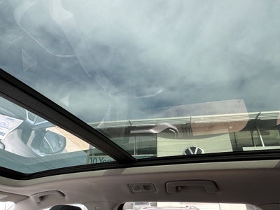 2025 Volkswagen Taos SE 4MOTION