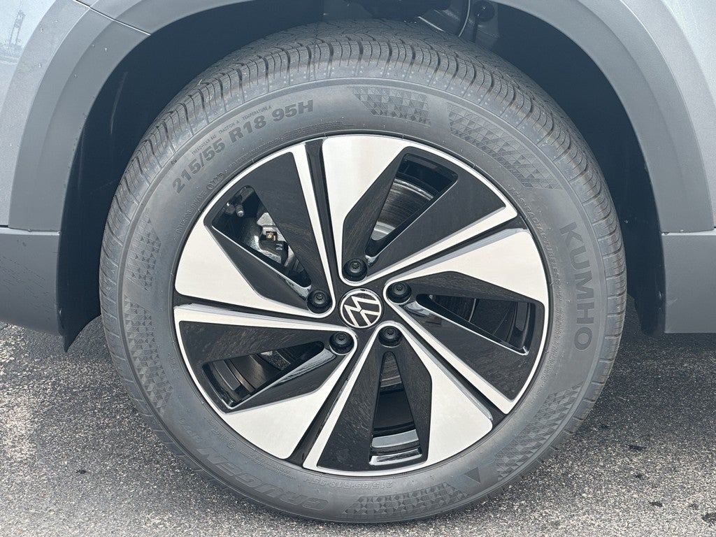 2025 Volkswagen Taos SE 4MOTION