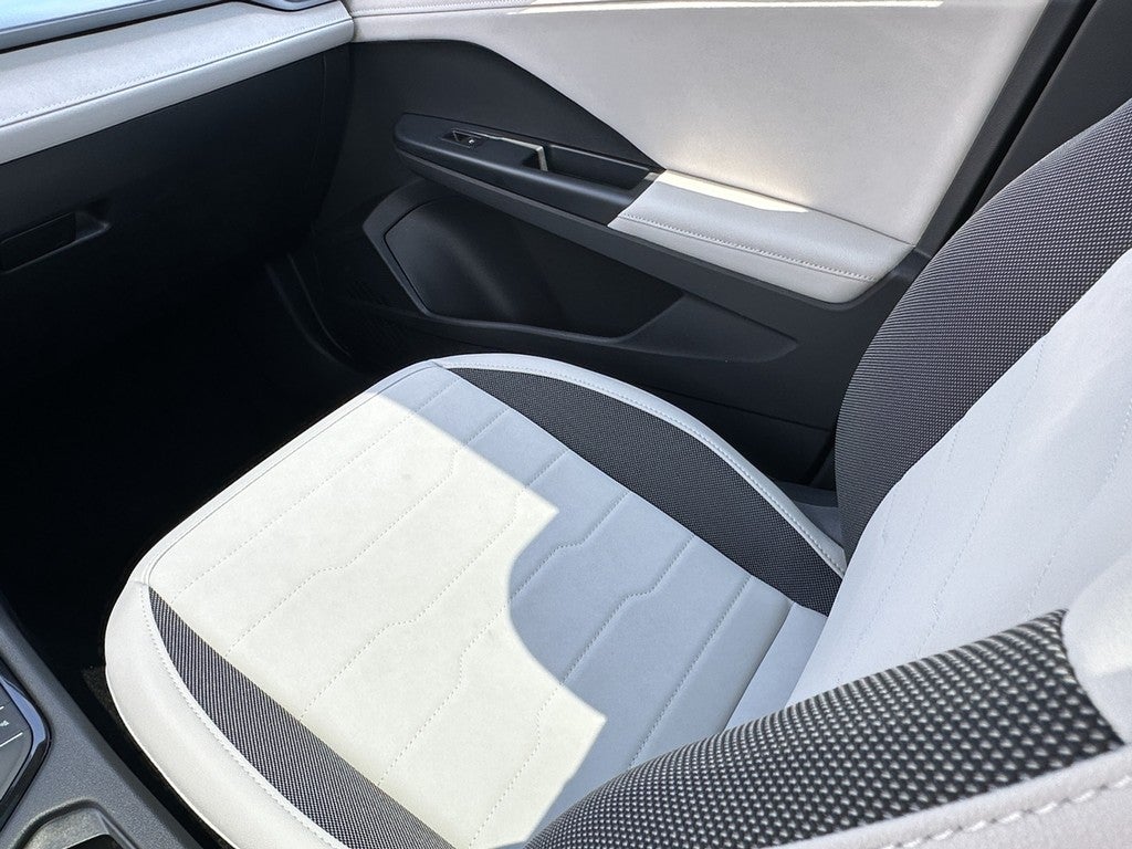 2025 Volkswagen Taos SE 4MOTION