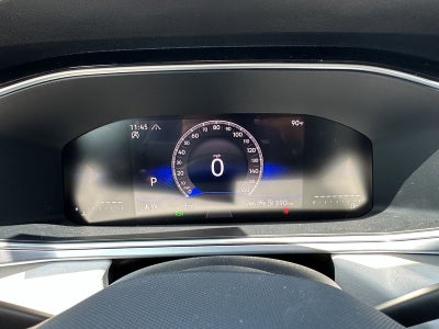 2025 Volkswagen Taos SE 4MOTION