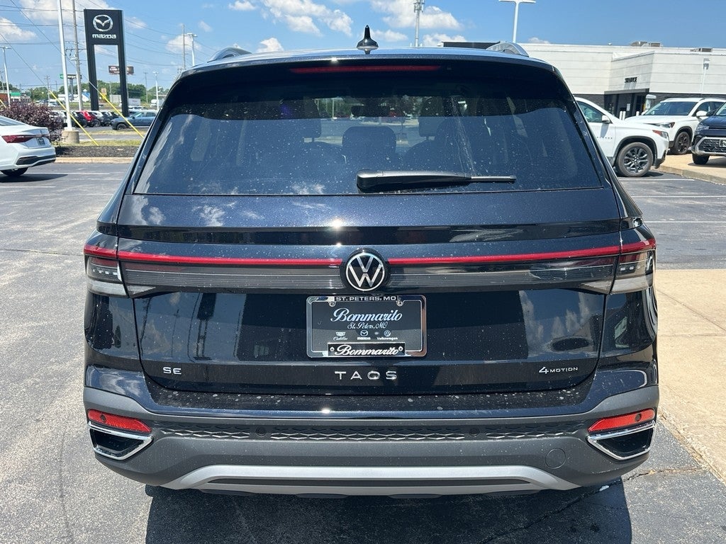 2025 Volkswagen Taos SE 4MOTION