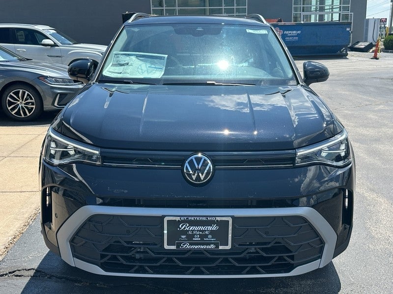 2025 Volkswagen Taos SE 4MOTION