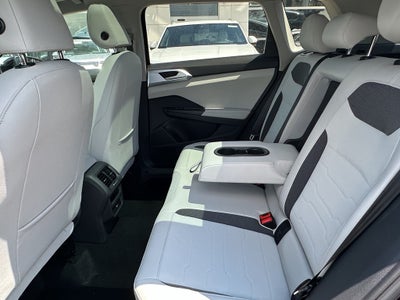 2025 Volkswagen Taos SE 4MOTION