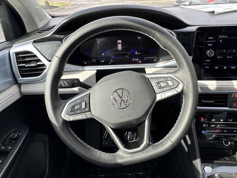 2025 Volkswagen Taos SE 4MOTION