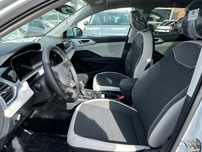 2025 Volkswagen Taos SE 4MOTION