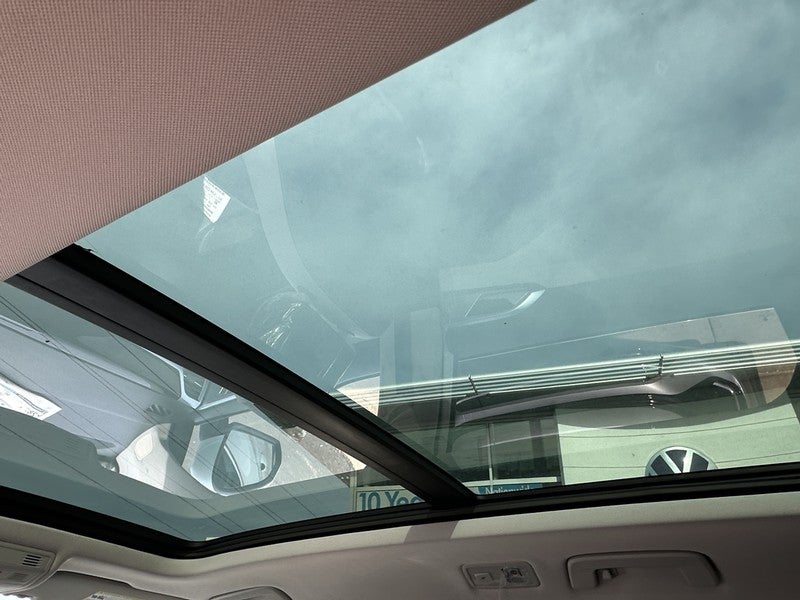 2025 Volkswagen Taos SE 4MOTION