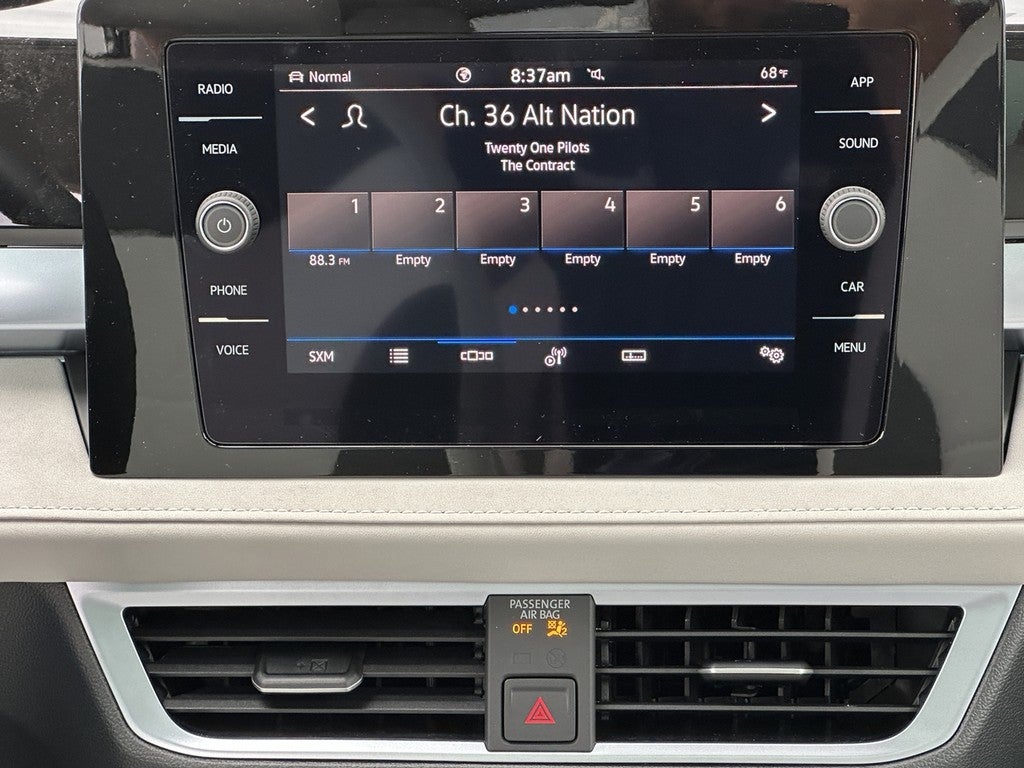 2025 Volkswagen Taos SE 4MOTION