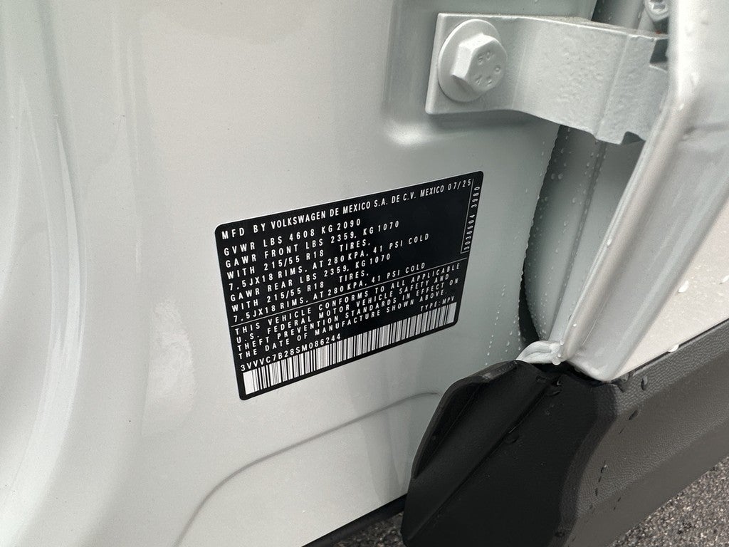 2025 Volkswagen Taos SE 4MOTION