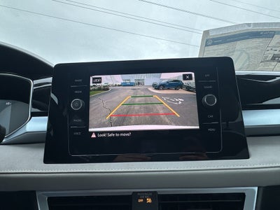 2025 Volkswagen Taos SE 4MOTION