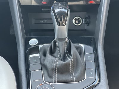 2025 Volkswagen Taos SE 4MOTION