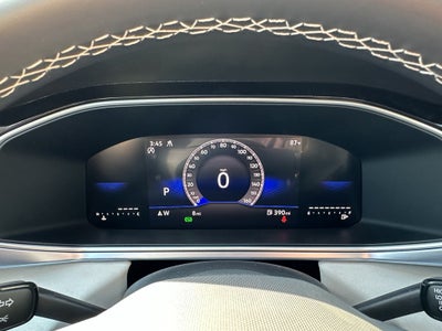 2025 Volkswagen Taos SE 4MOTION