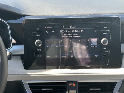 2025 Volkswagen Taos SE 4MOTION