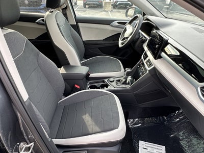 2025 Volkswagen Taos SE 4MOTION