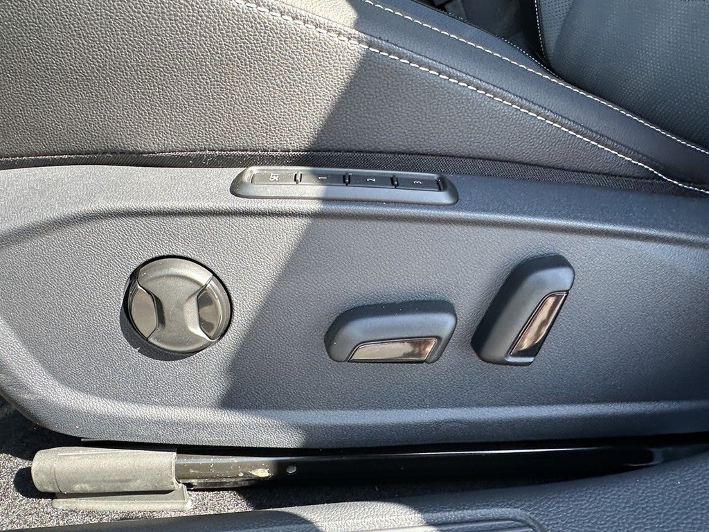 2026 Volkswagen Jetta SEL Auto