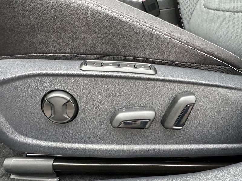 2026 Volkswagen Jetta SEL Auto