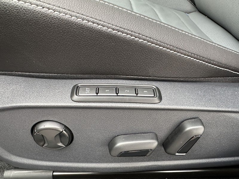 2026 Volkswagen Jetta SEL Auto