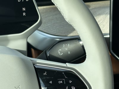 2025 Volkswagen ID. Buzz Pro S Plus 4MOTION w/Two-Tone