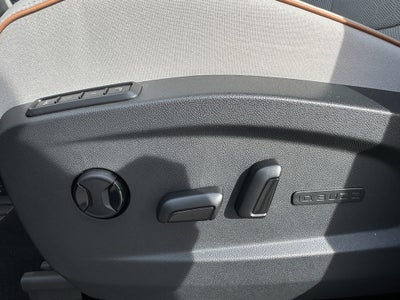 2025 Volkswagen ID. Buzz Pro S Plus 4MOTION w/Two-Tone