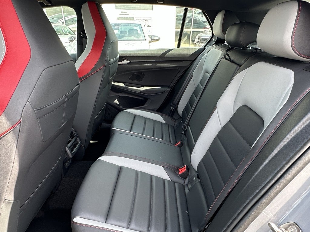 2025 Volkswagen Golf GTI 2.0T SE DSG