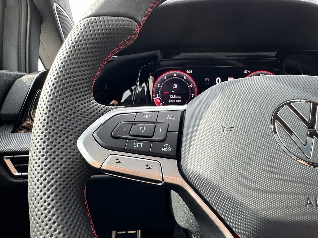 2025 Volkswagen Golf GTI 2.0T SE DSG